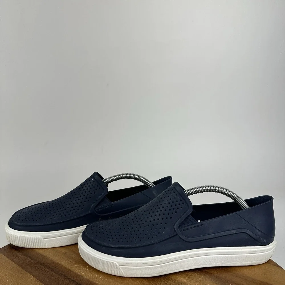 CROCS size standard